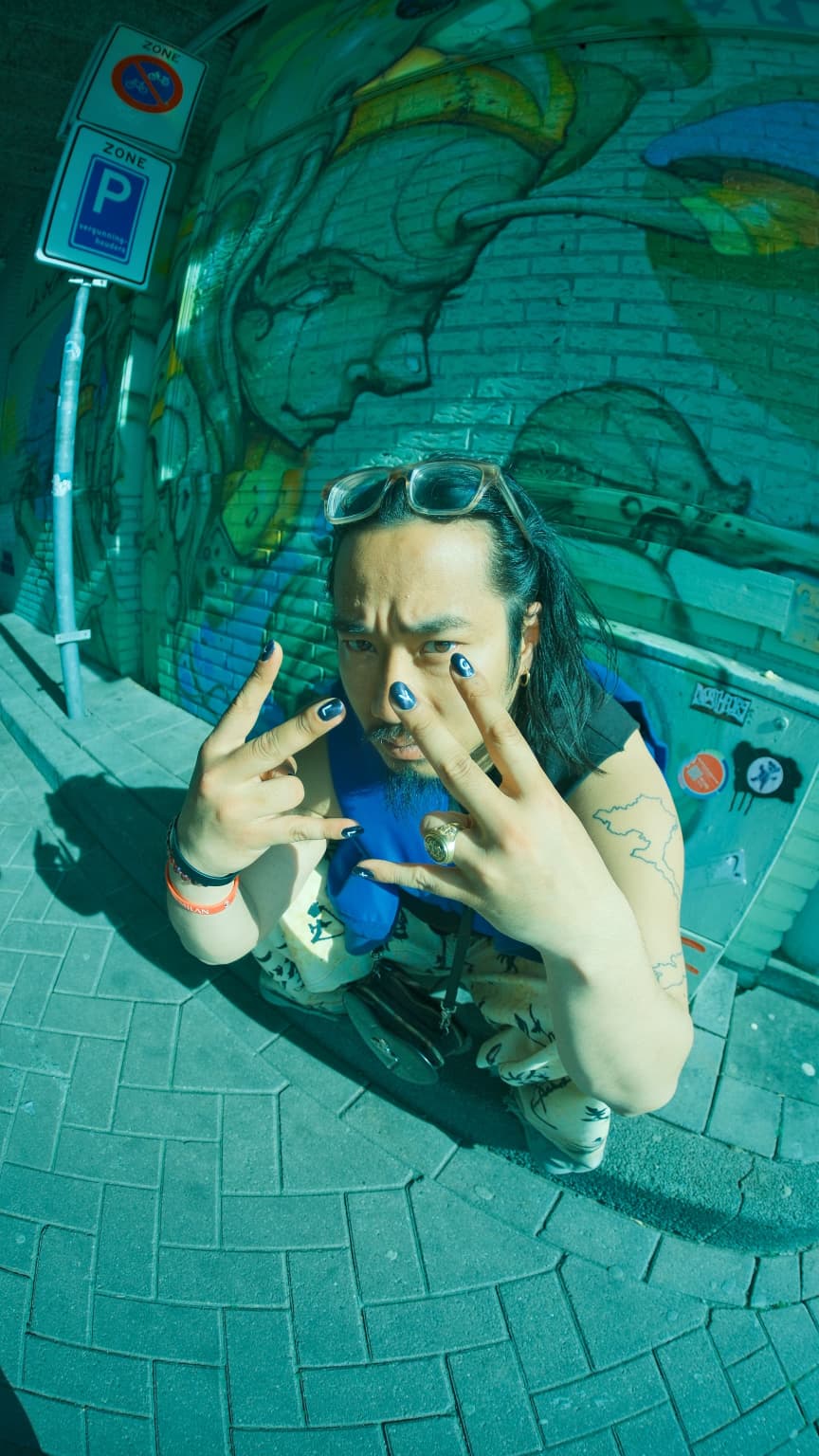 DUKEZ fisheye graffiti color streetwear